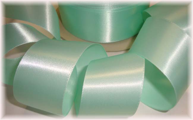 1.5 OFFRAY PASTEL GREEN SINGLE FACE EASTER / WEDDING SATIN - 5 YARDS
